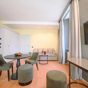 Palazzo Froussard And Living Bed & Breakfast